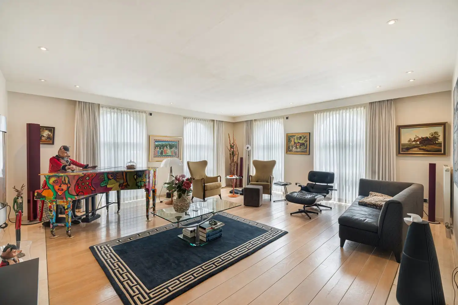 Karaktervolle villa met 4 slaapkamers op een uitzonderlijk perceel in Rekem foto 8