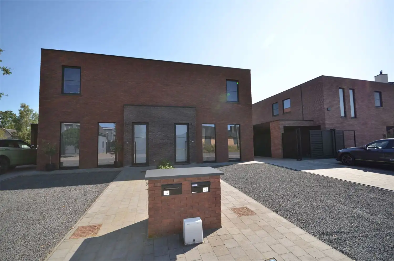 ENKEL AANMELDEN PER MAIL!! LUXUEUS AFGEWERKTE WONING IN PERFECTE STAAT! foto 3
