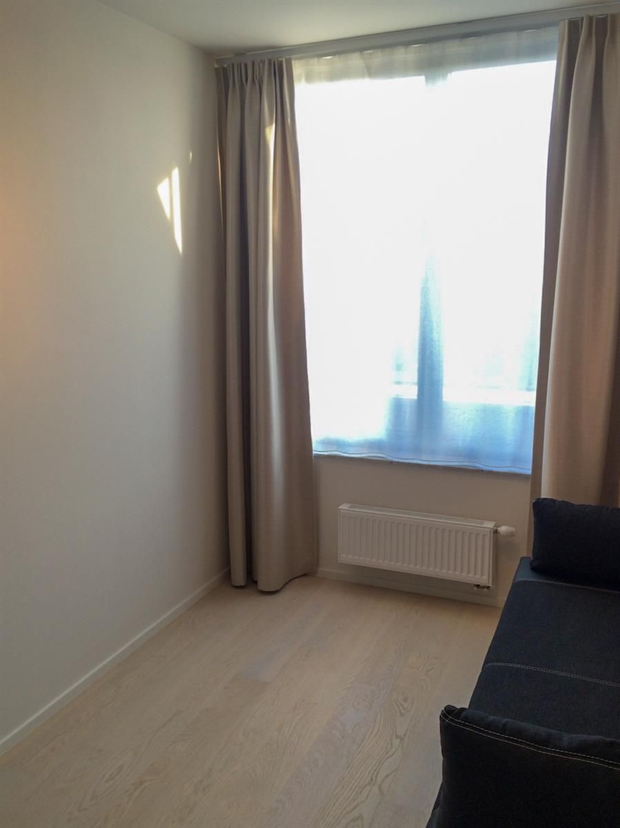 Fantastische gemeubeld 2 kamers PENTHOUSE (Ter Kameren Bos) foto 10