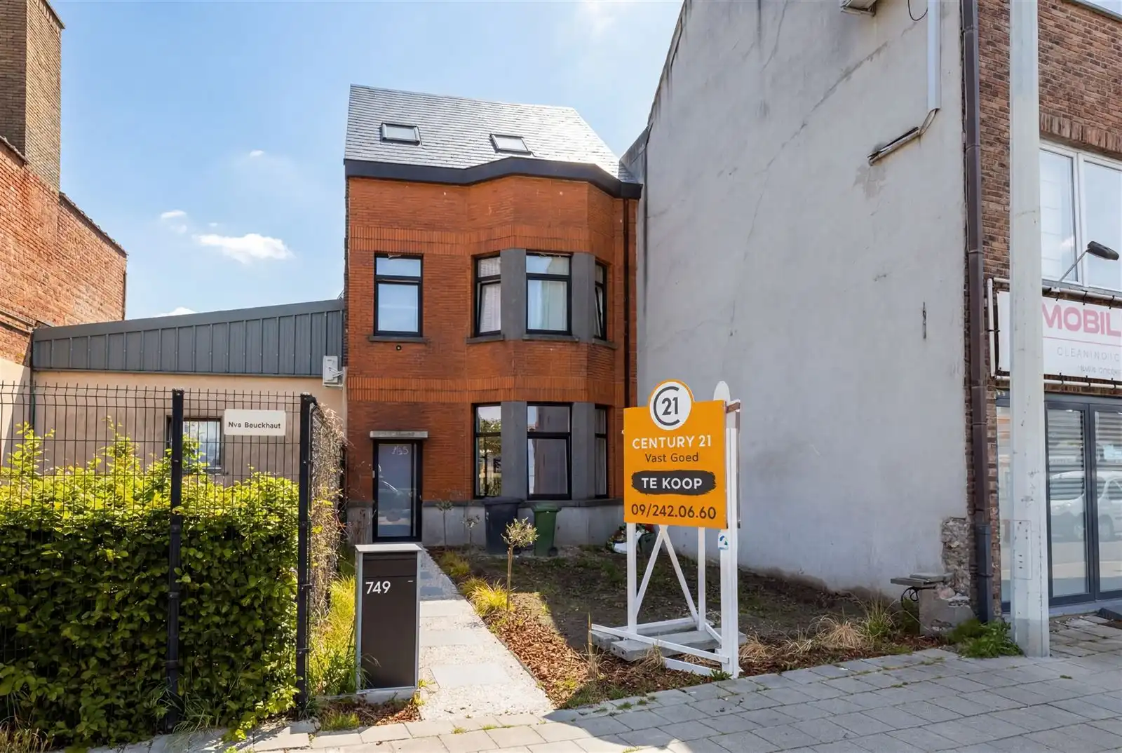Gerenoveerde woning met 4 slaapkamers en tuin in Gentbrugge foto 2