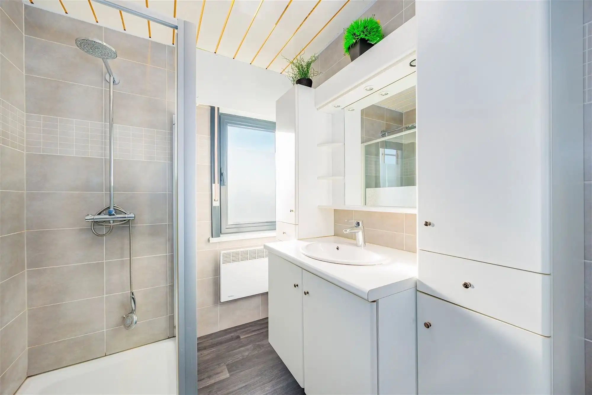 Ruime HOB met 3 slaapkamers, garage en Z-tuin. foto 19