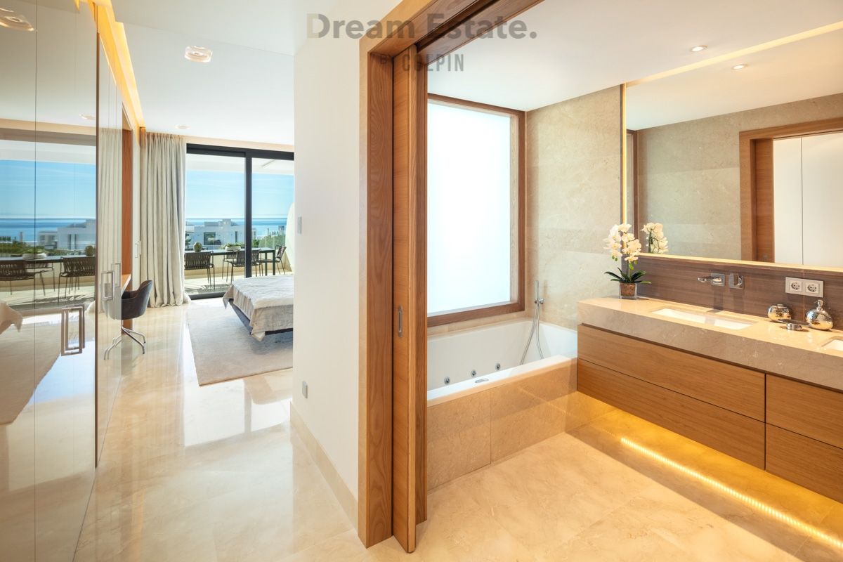 Penthouse te koop in Reserva de Sierra Blanca met uitzicht op zee foto 16