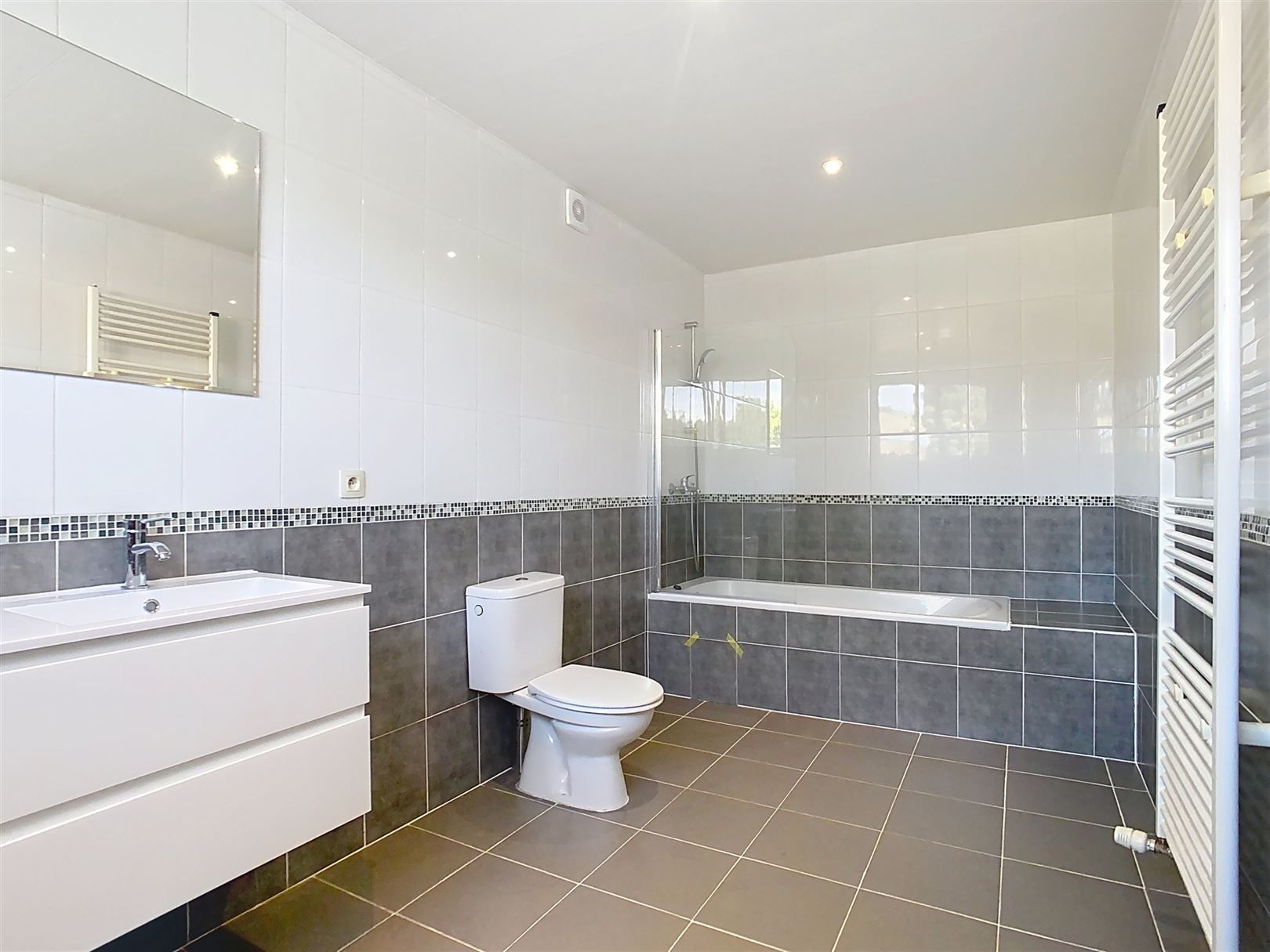 Geronoveerde woning, 3 slpks (+2) , terras, tuin, 4a 85ca foto 18