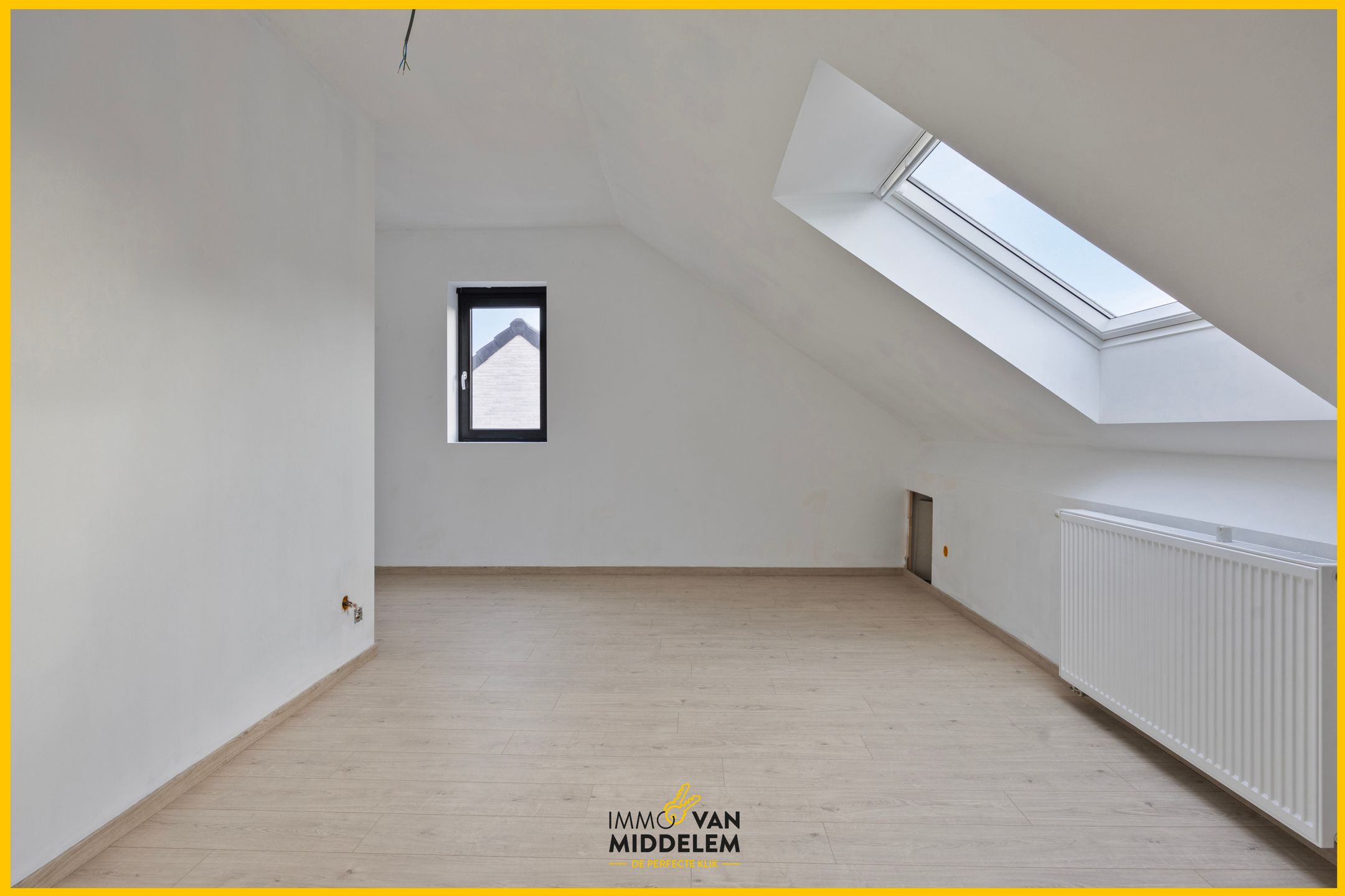 INSTAPKLARE NIEUWBOUWWONING MET 4 KAMERS, GARAGE EN TUIN foto 13