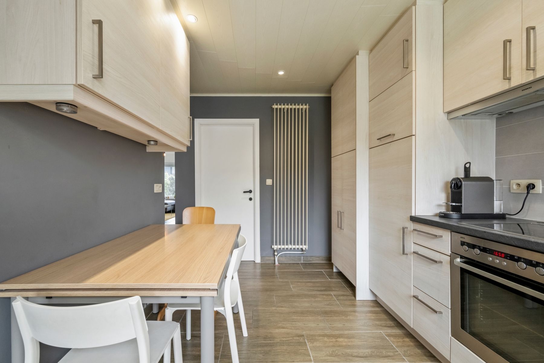 Rustig gelegen, lichtrijke & instapklare rijwoning te Brugge foto 7