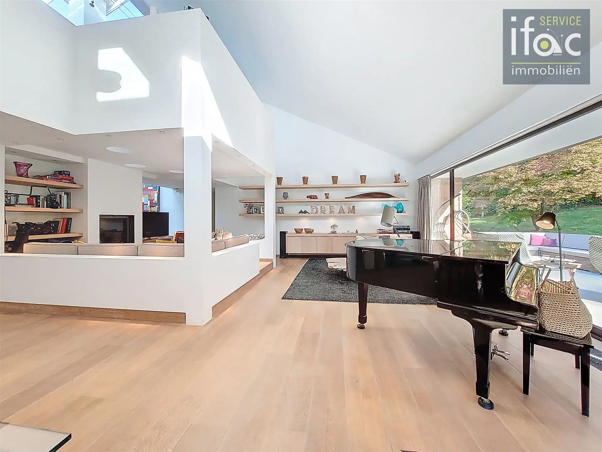 Exclusieve postmodernistische luxevilla grenzend aan bos foto 11