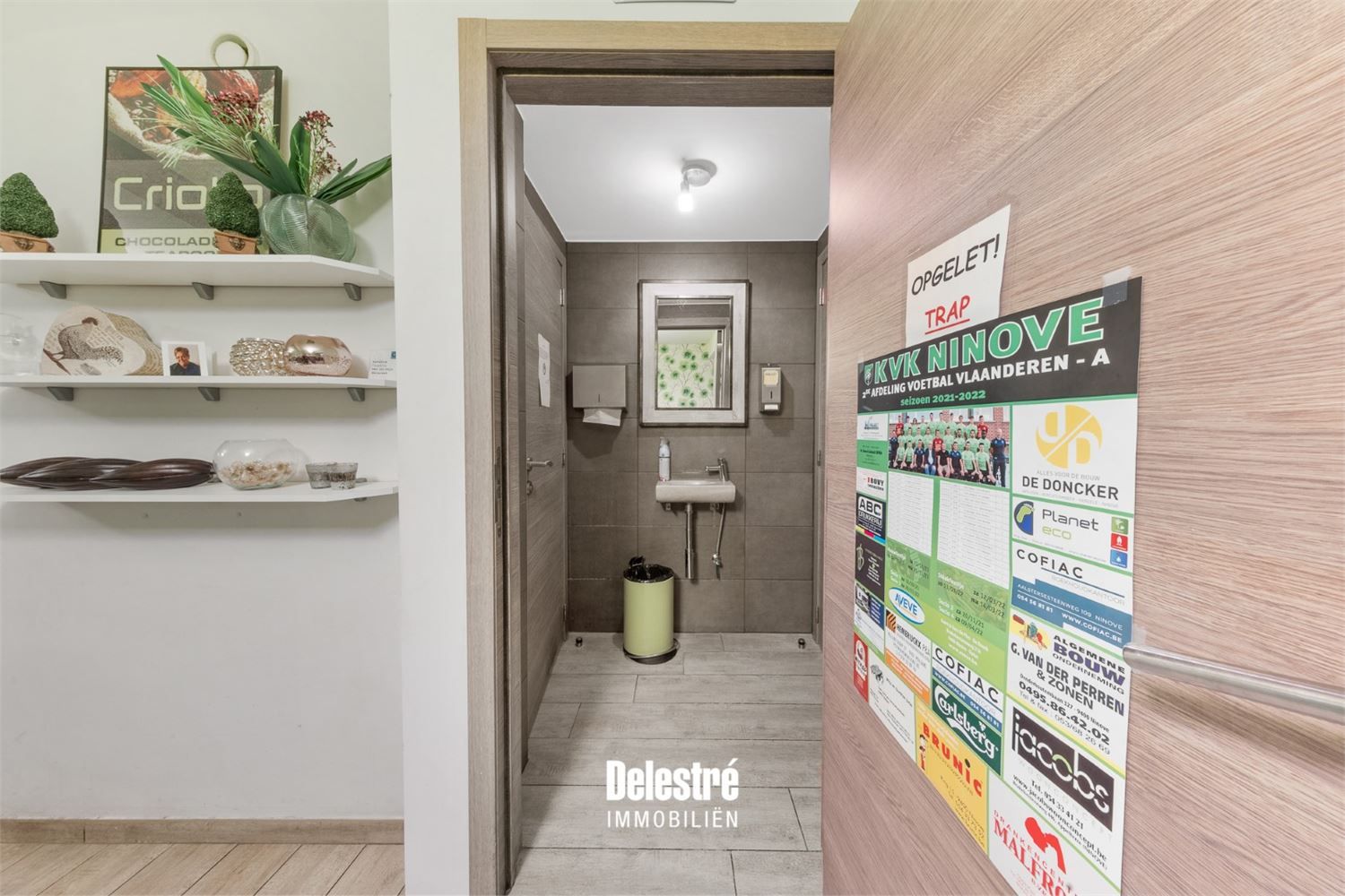 GOED DRAAIENDE HORECAZAAK CENTRUMLAAN OVER TE NEMEN foto 16