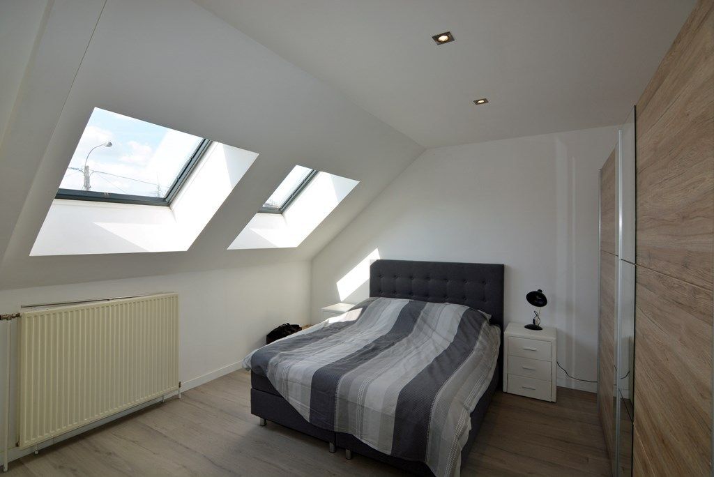 Modern appartement met 2 slpks en parking. foto 15