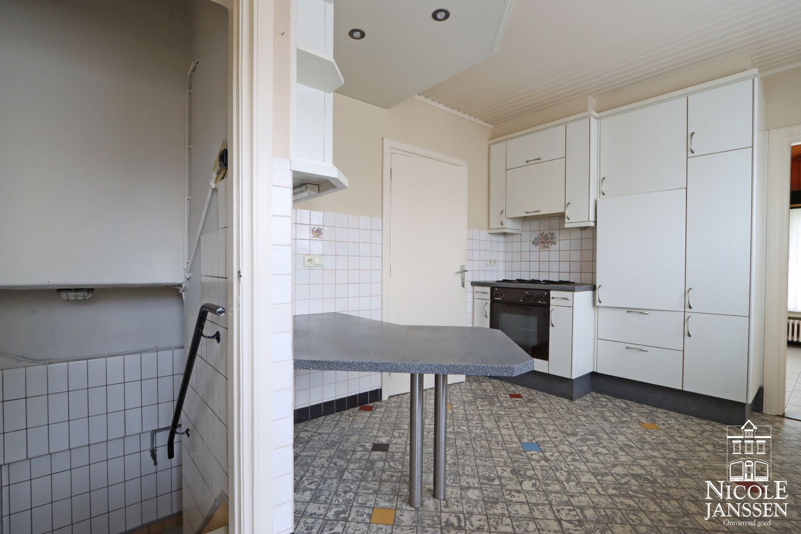 Mooi verzorgde split-level woning op unieke locatie in het mooie Aldeneik foto 13