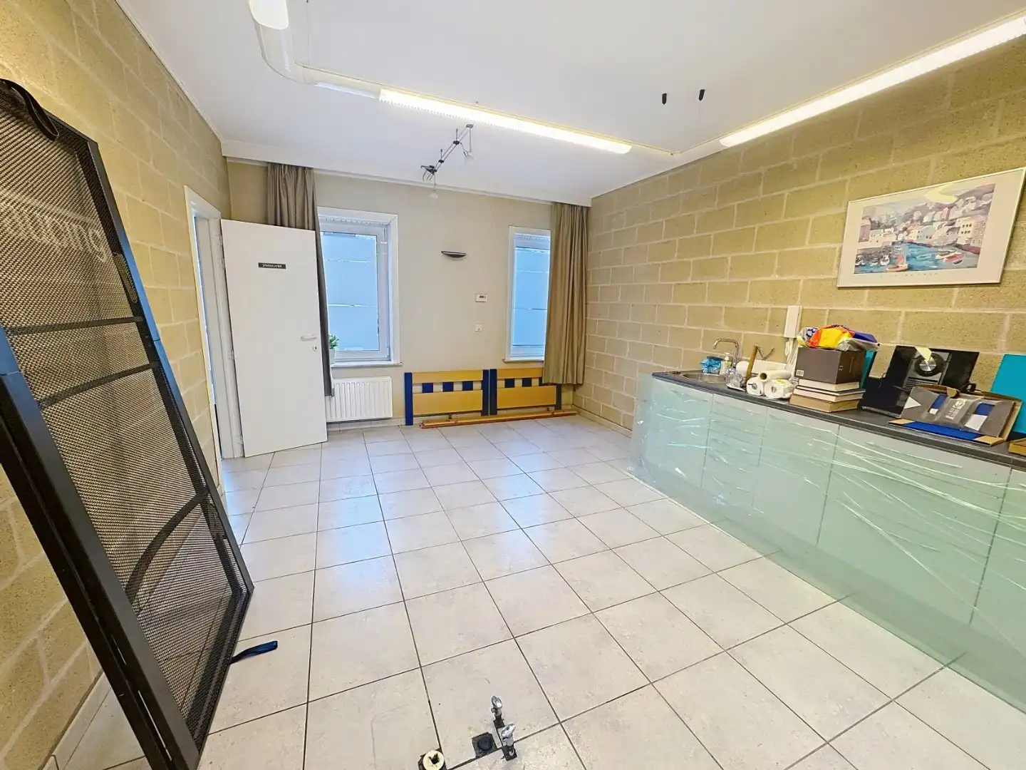 Opbrengsteigendom gelegen in de dorpskern van Merendree foto 3