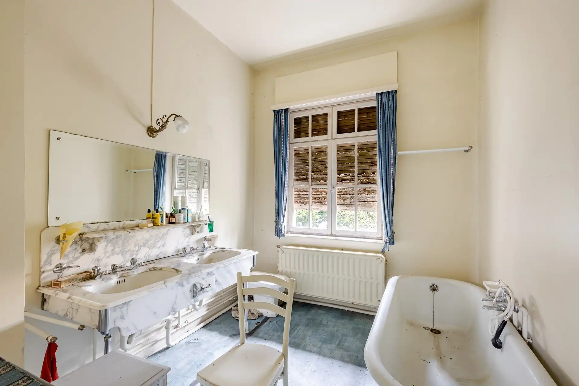 Uniek renovatieproject met authentieke ziel en ruime woonoppervlakte foto 15