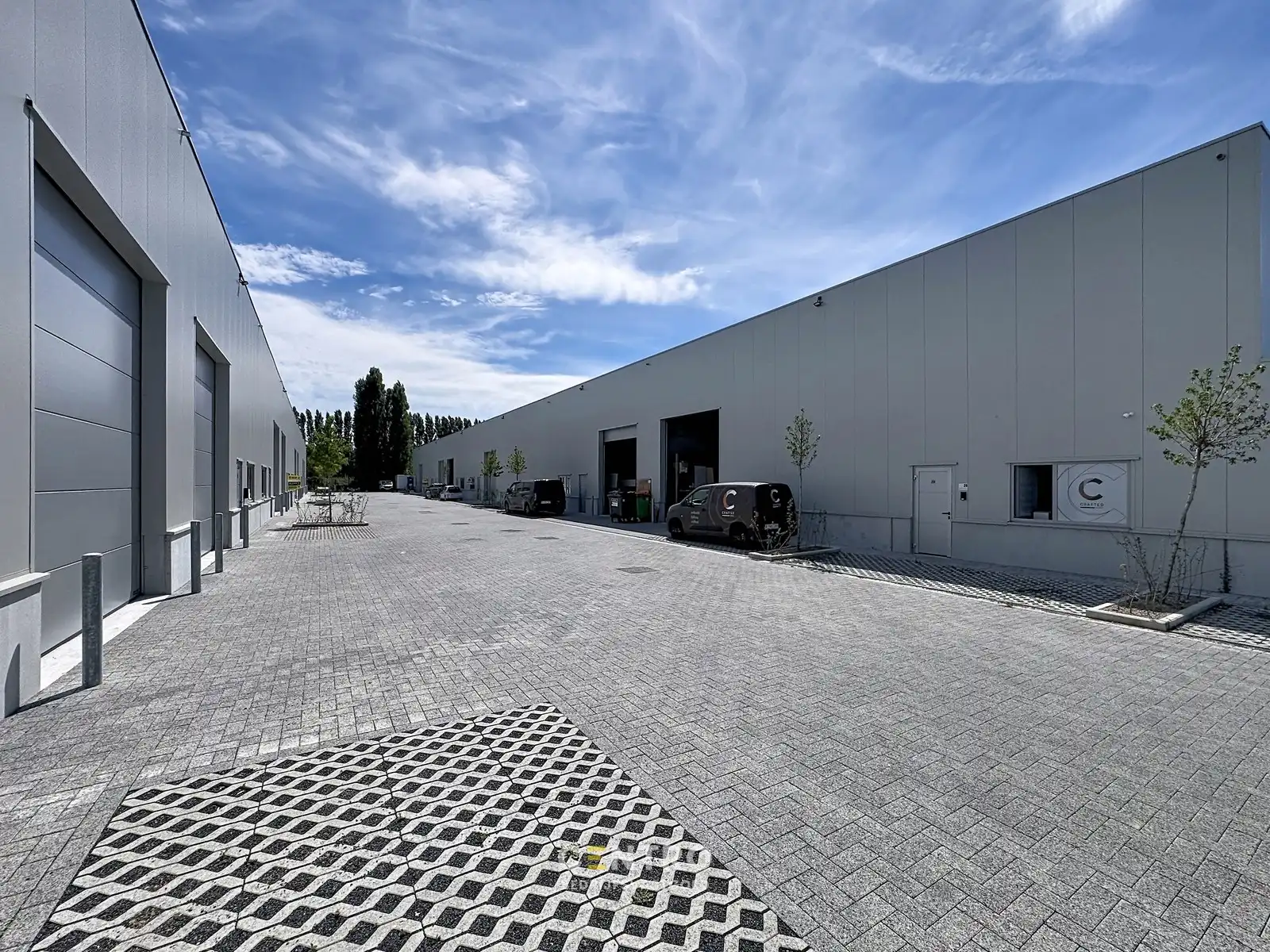 NB MAGAZIJN (304m²) te huur, inclusief 2 parkeerplaatsen te Blankenberge foto 7
