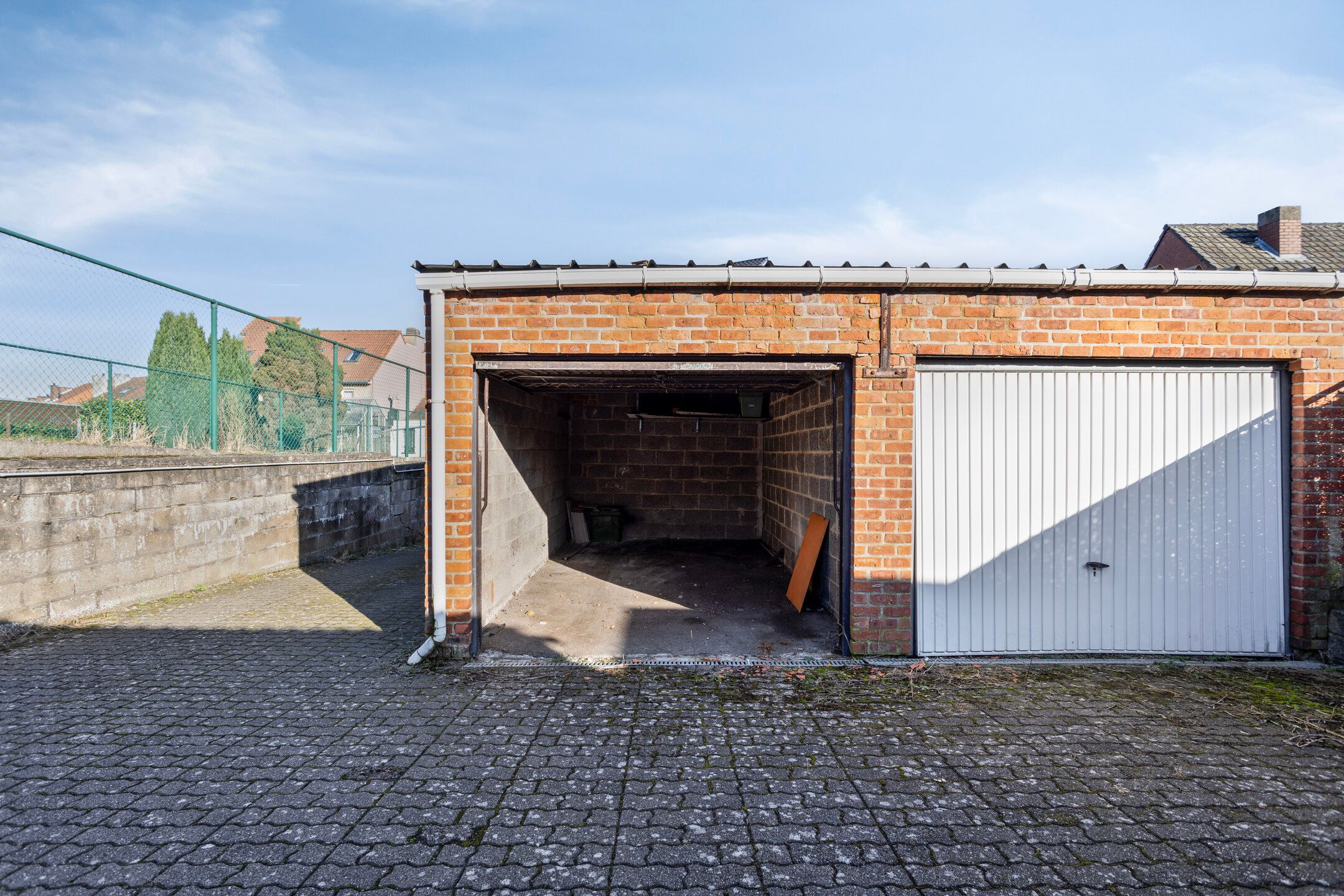 Op te frissen appartement met een slaapkamer en garagebox  foto 9