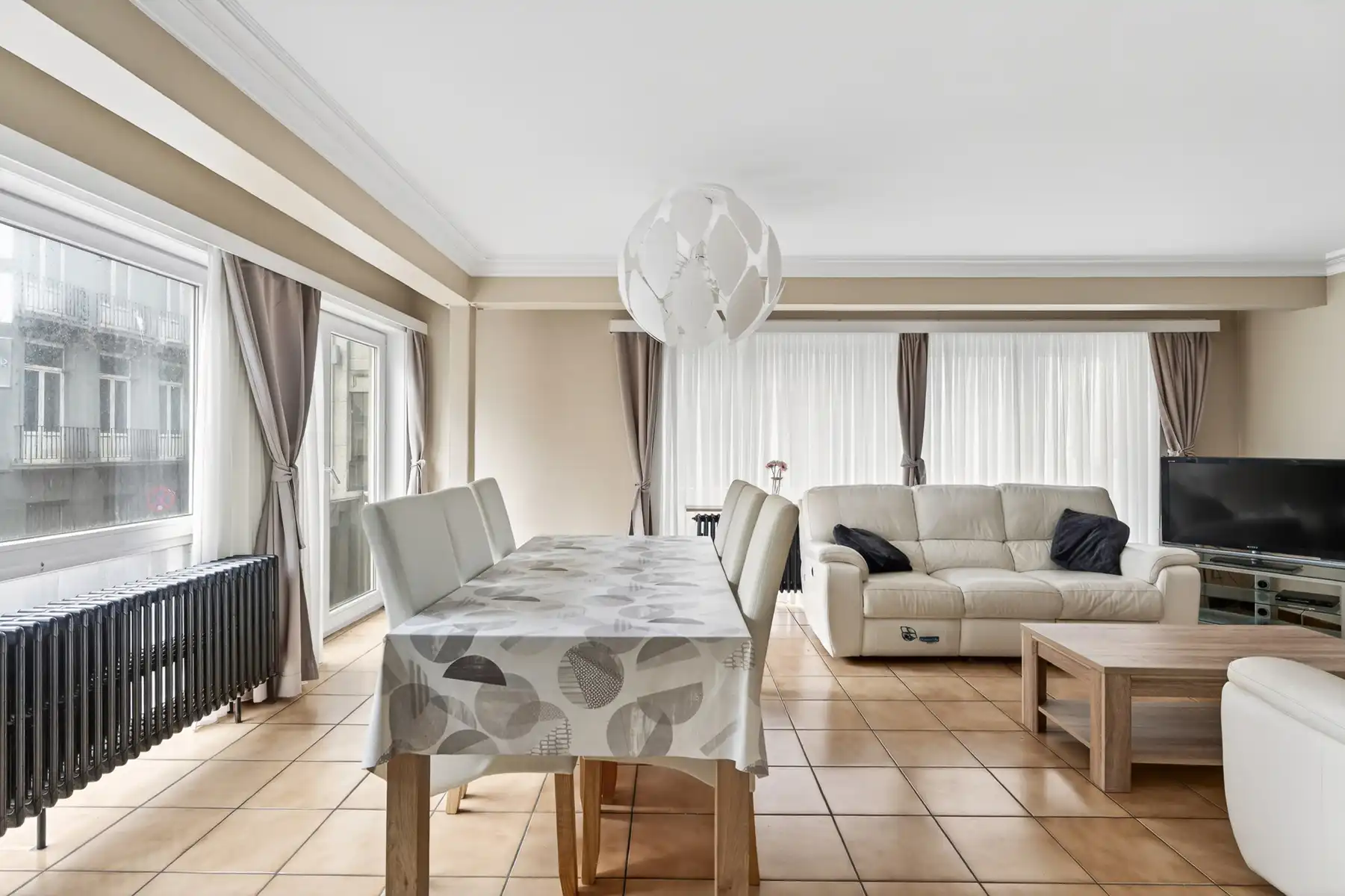 3 slpk hoekappartement in het commercieel centrum! foto 3