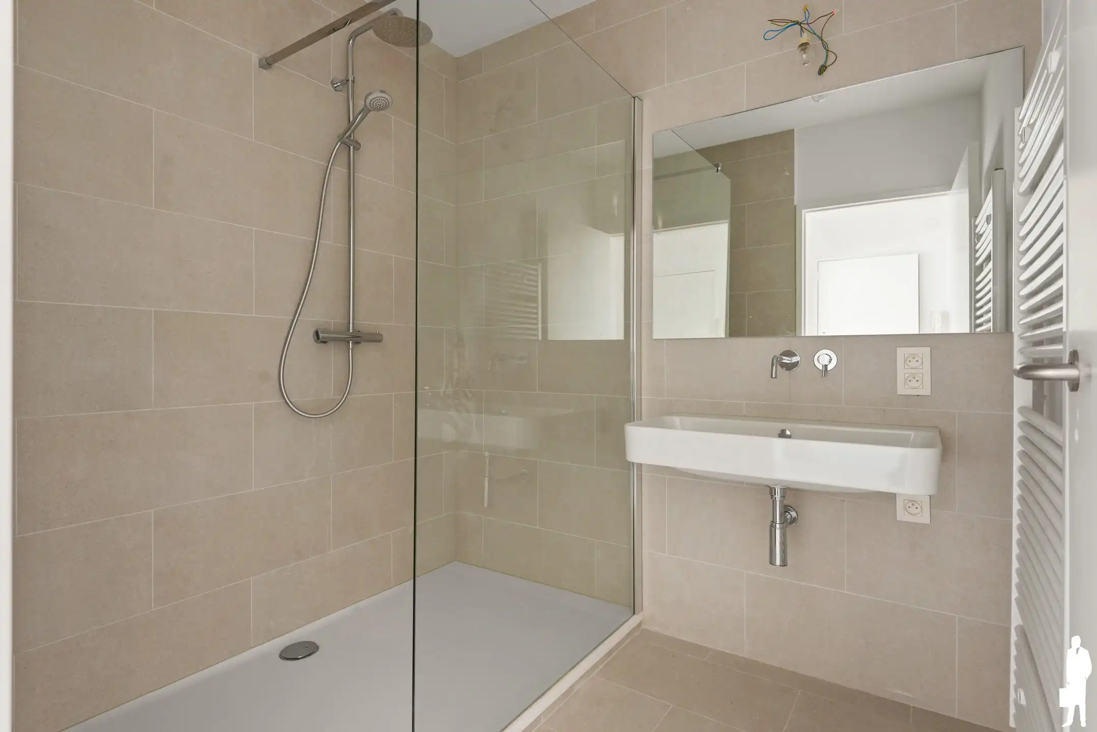 Gerenoveerd app op de 1ste verdieping met 4 slpk! foto 14