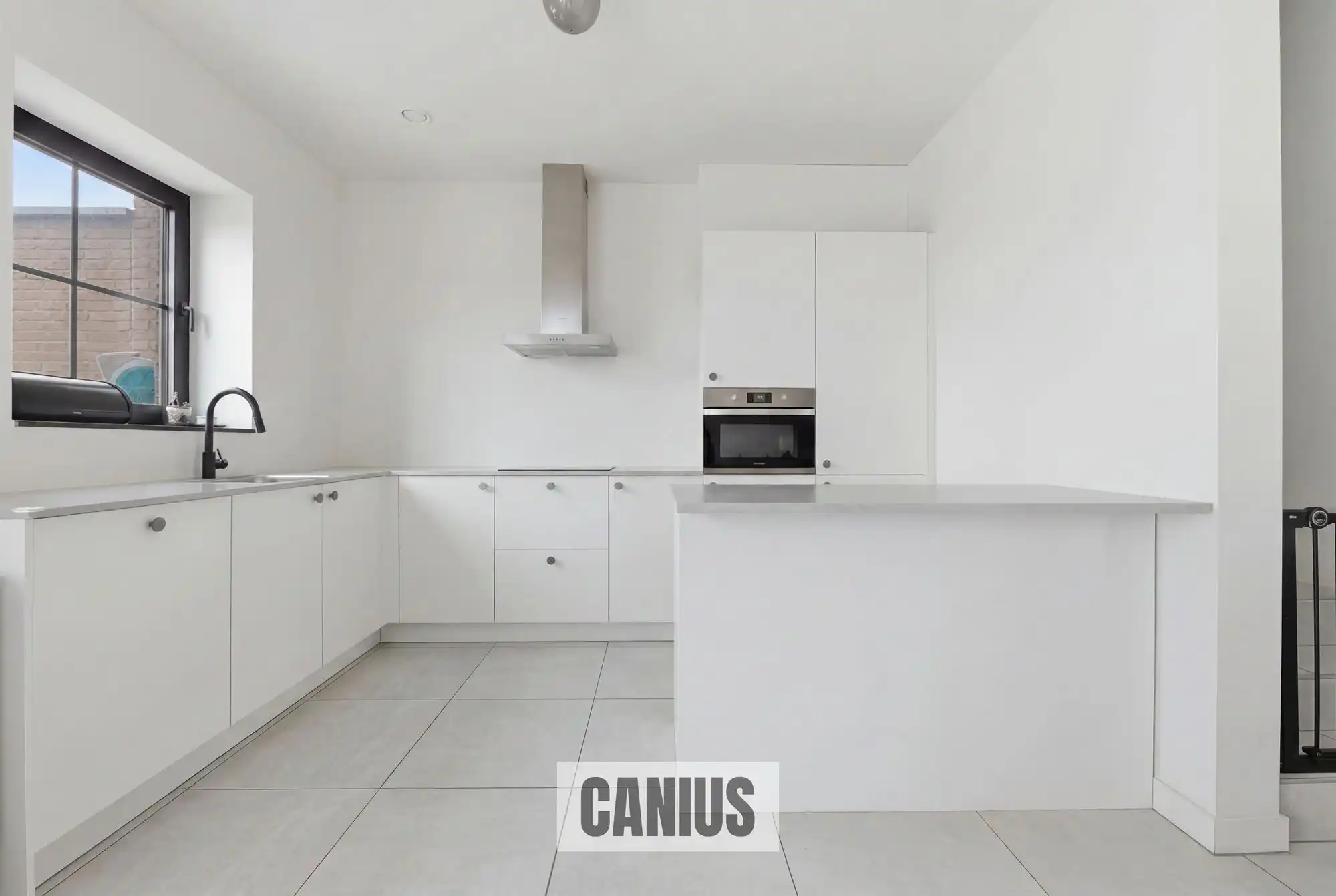 MODERNE WONING MET 3 SLKS & TUIN foto 4