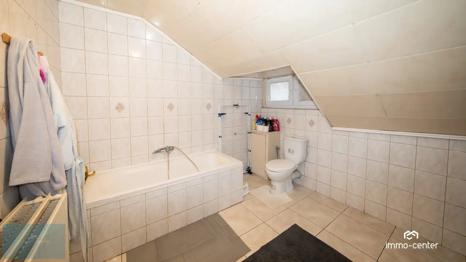 Handelspand + appartementen + parking + ruime tuin foto 16