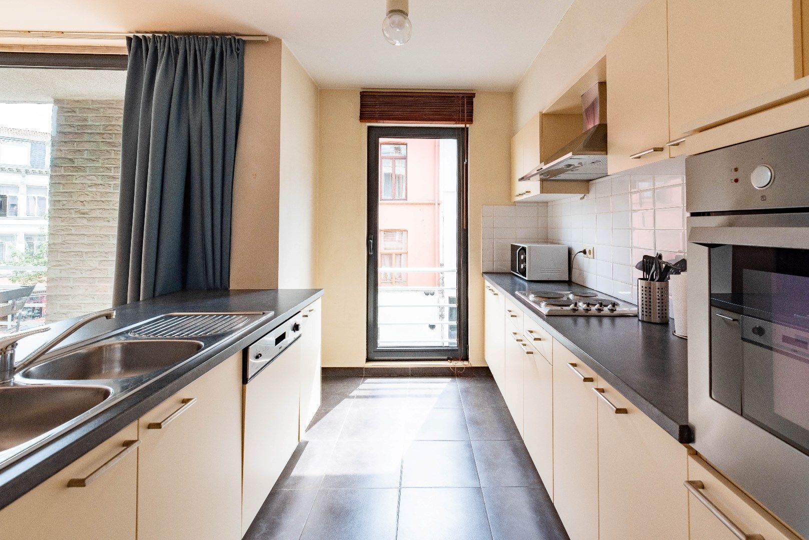 Ruim 2 slk appartement aan het Zuidpark foto 5