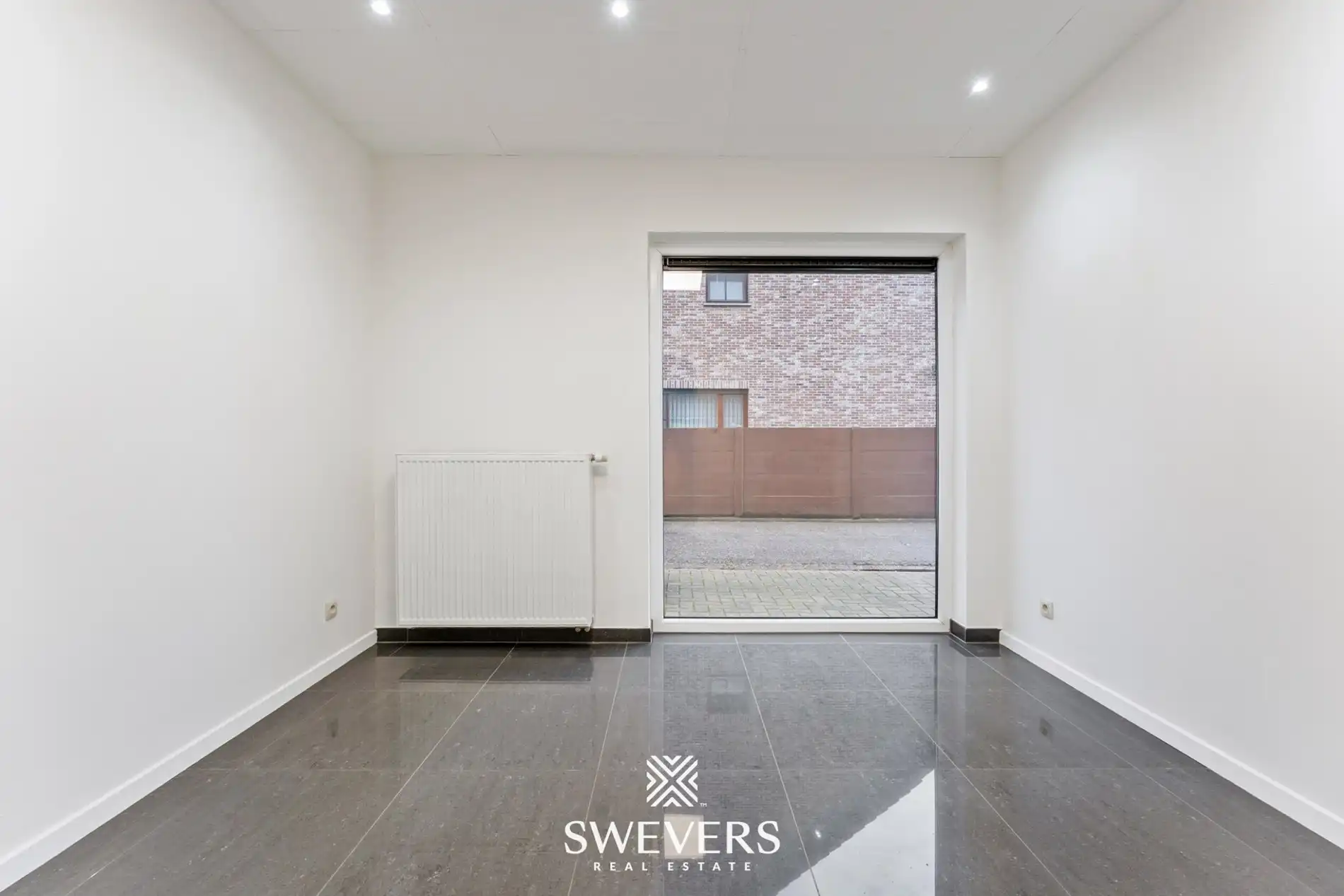 Instapklaar handelspand op toplocatie in Heusden-Zolder foto 13