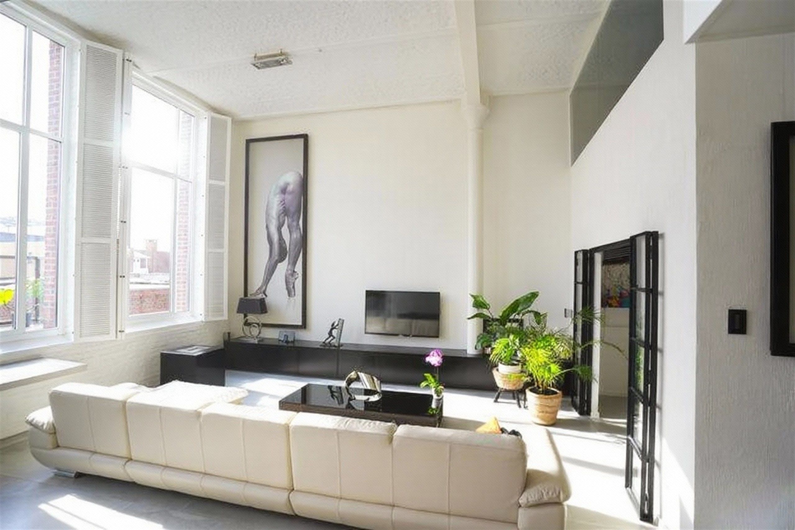 Architecturale luxe loft – zeldzaam, stijlvol & met staanplaats... foto 3