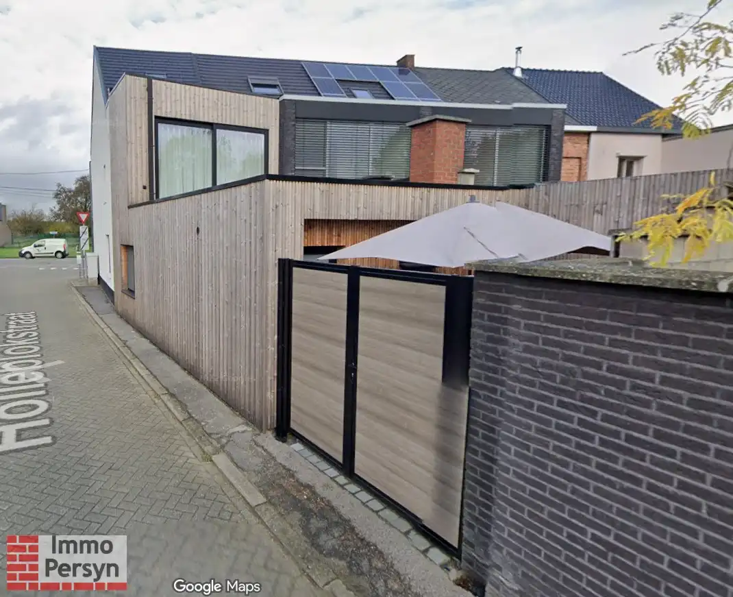 Instapklare halfopen bebouwing met 3 slaapkamers foto 3