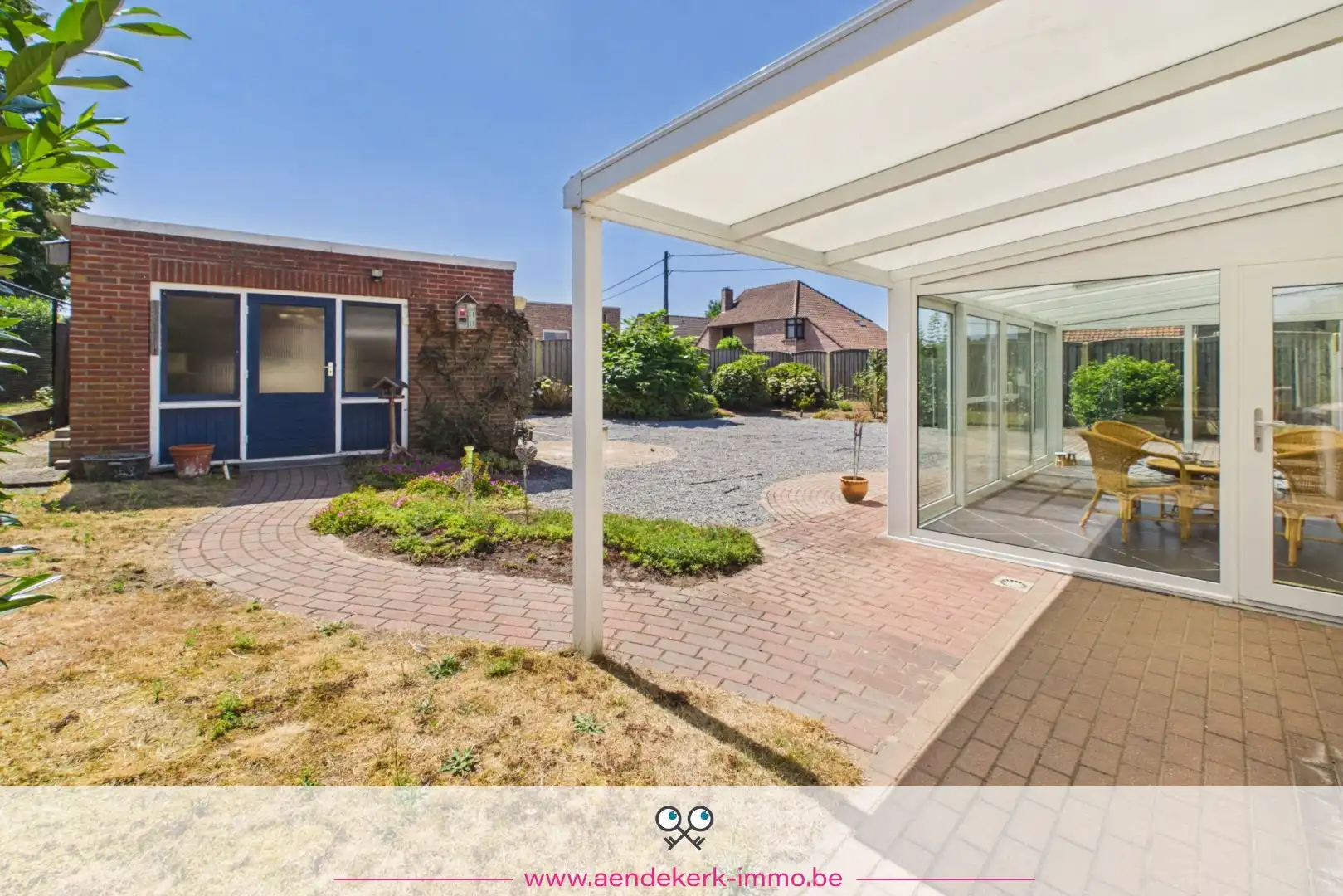 Charmante woning met vier slaapkamers foto 23