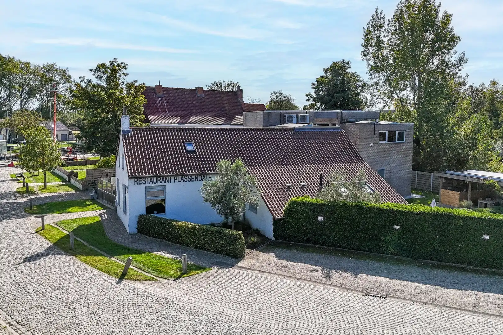 Te koop: Restaurant met woonst op toplocatie – Plassendale, Oostende foto 2