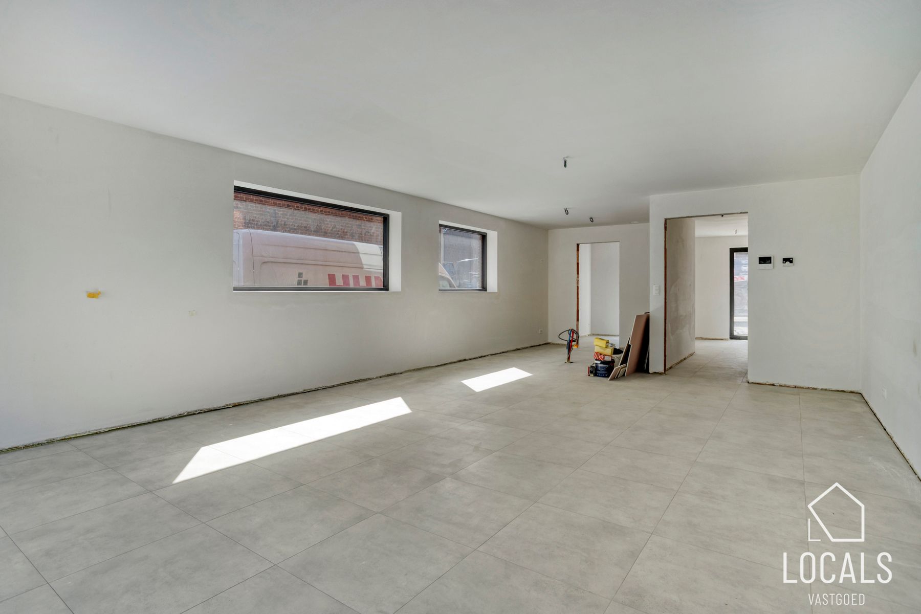 Ruime triplex-woning met 4 slaapkamers en 2 badkamers foto 7