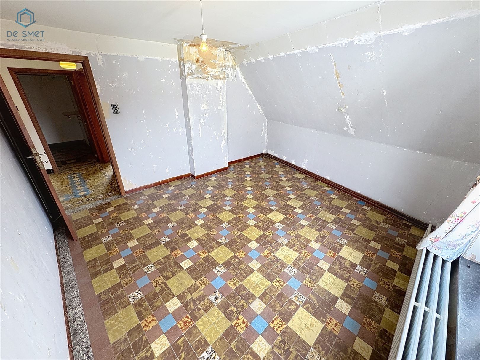 Te koop: Op te frissen gezinswoning met 3 slaapkamers, garage en tuin geen renovatieplicht! foto 17