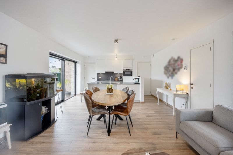 Recente, zeer goed gelegen woning met tuin foto 5