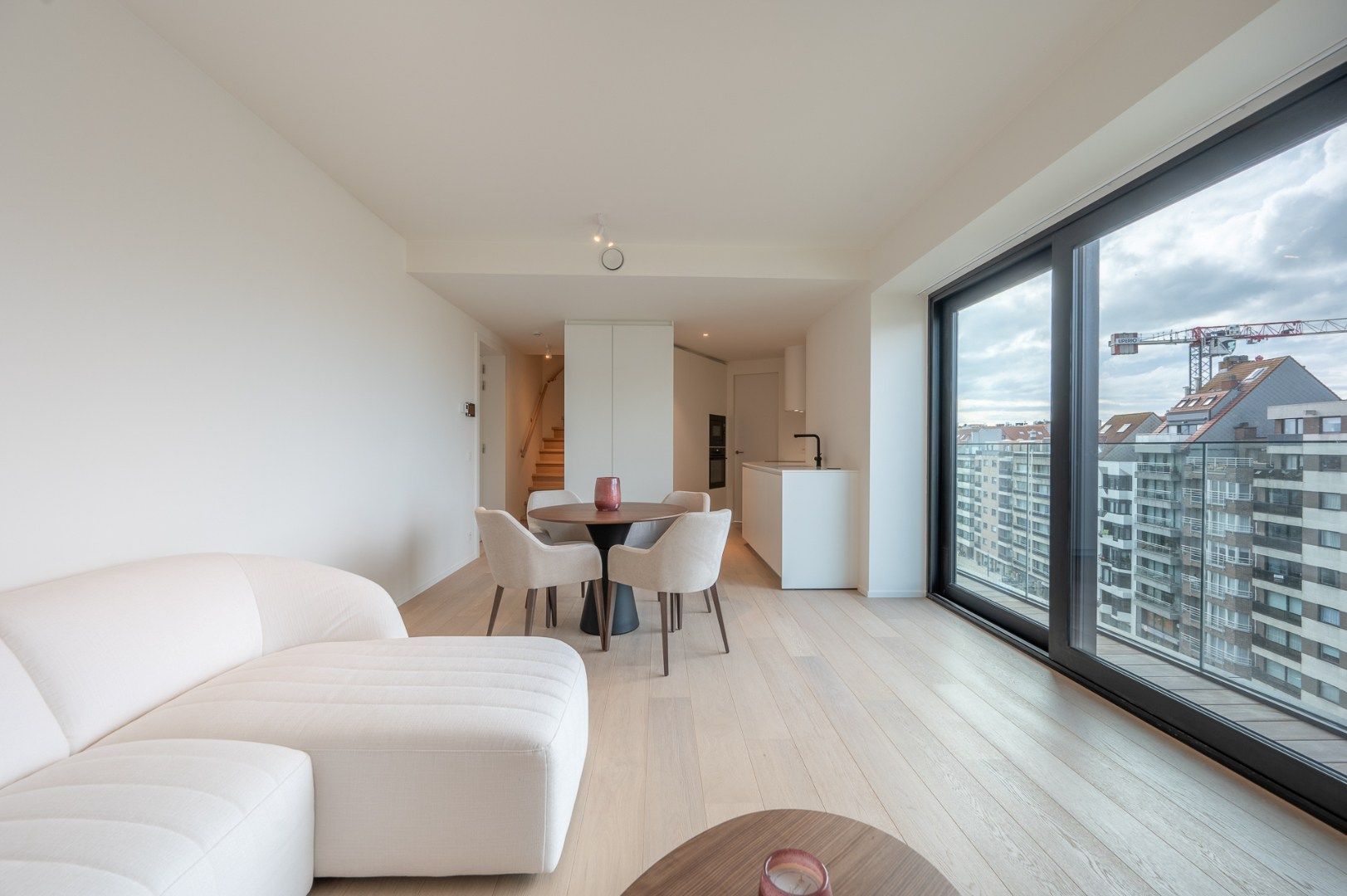 Heldentoren - Duplex genietend van een panoramisch zicht op de kust foto {{pictureIndex}}