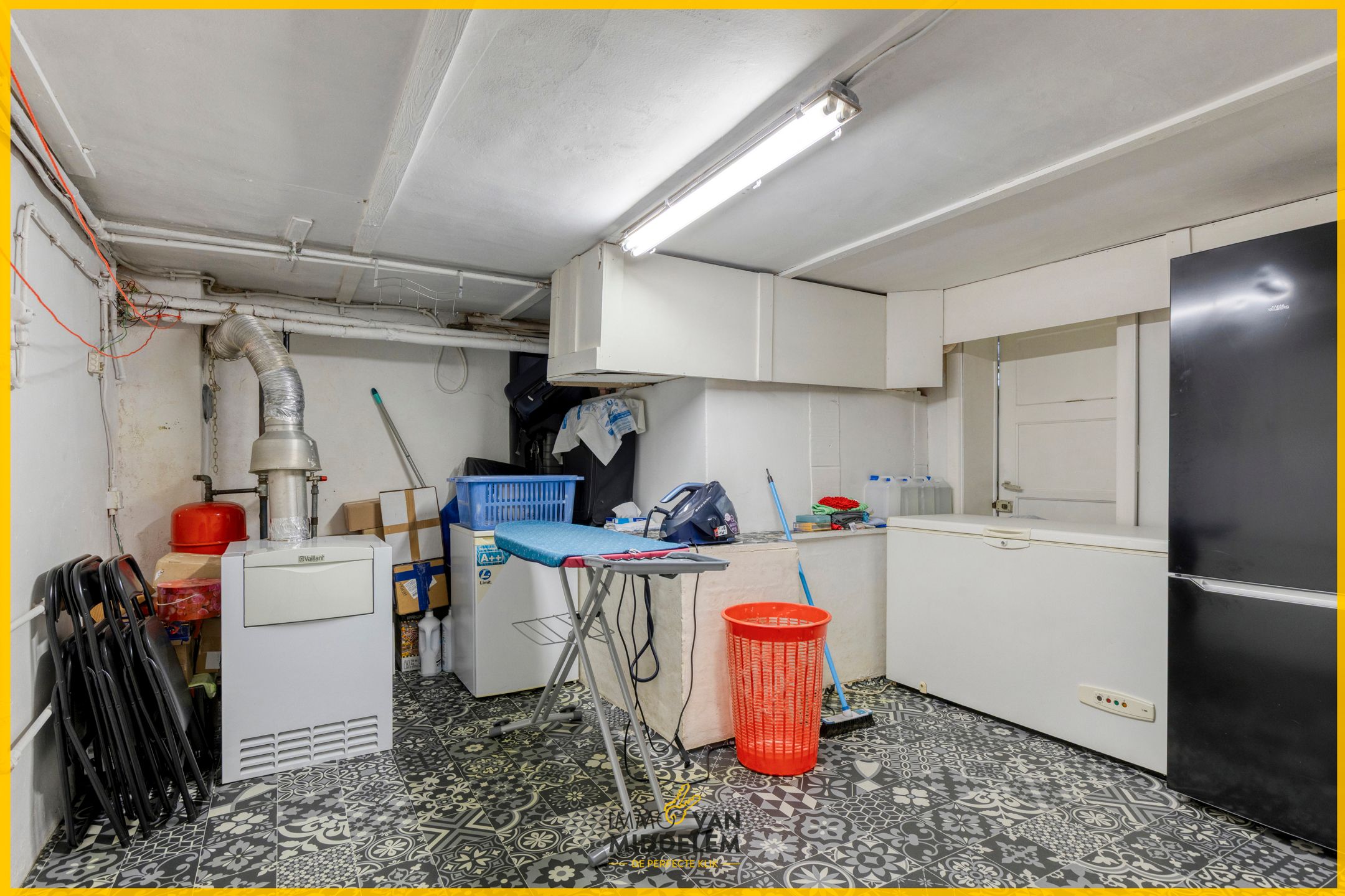 ZEER GROTE, RUSTIG GELEGEN VILLA MET 9 KAMERS foto 23