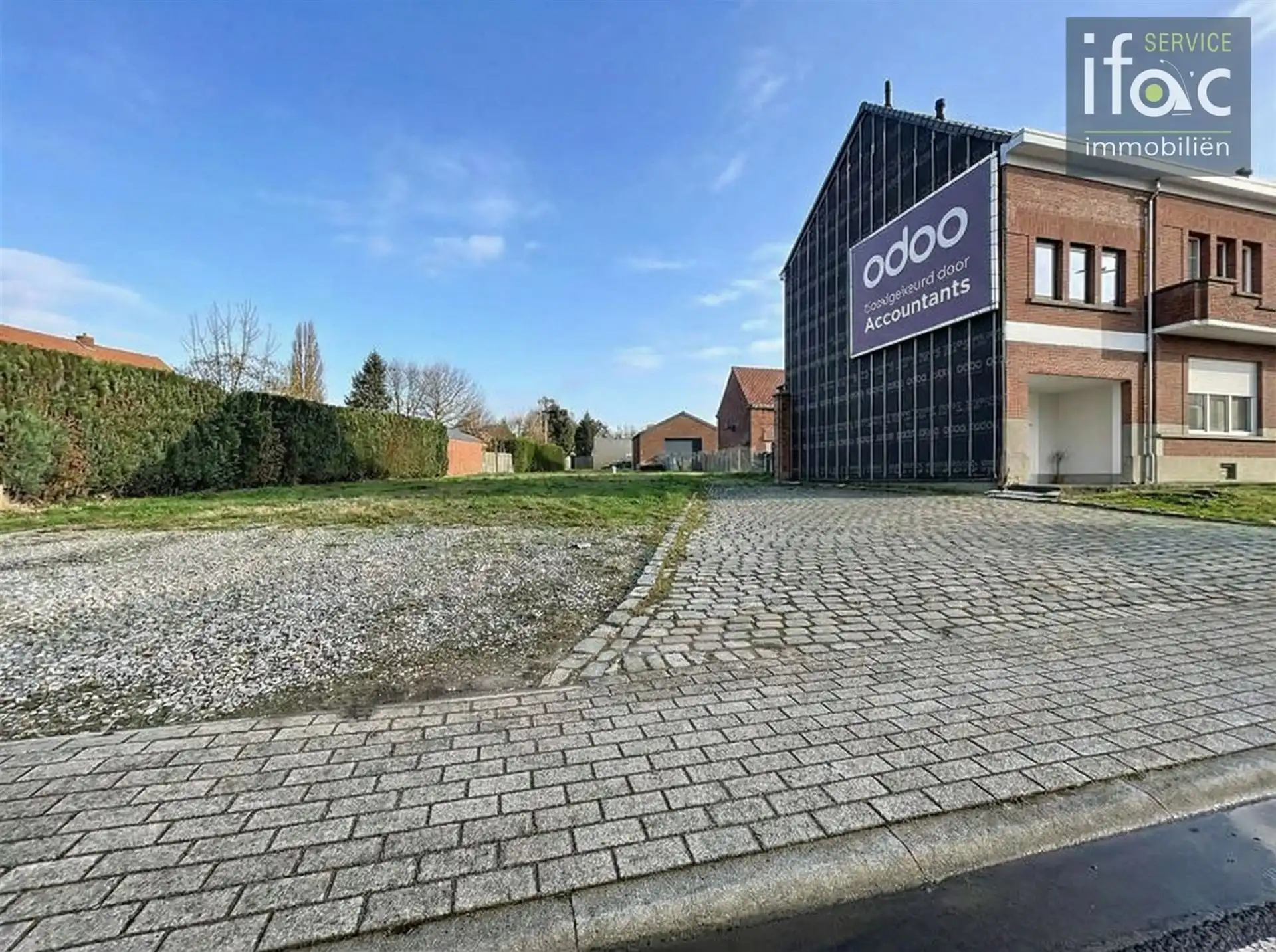 Bouwgrond voor halfopen bebouwing op strategische locatie foto 2