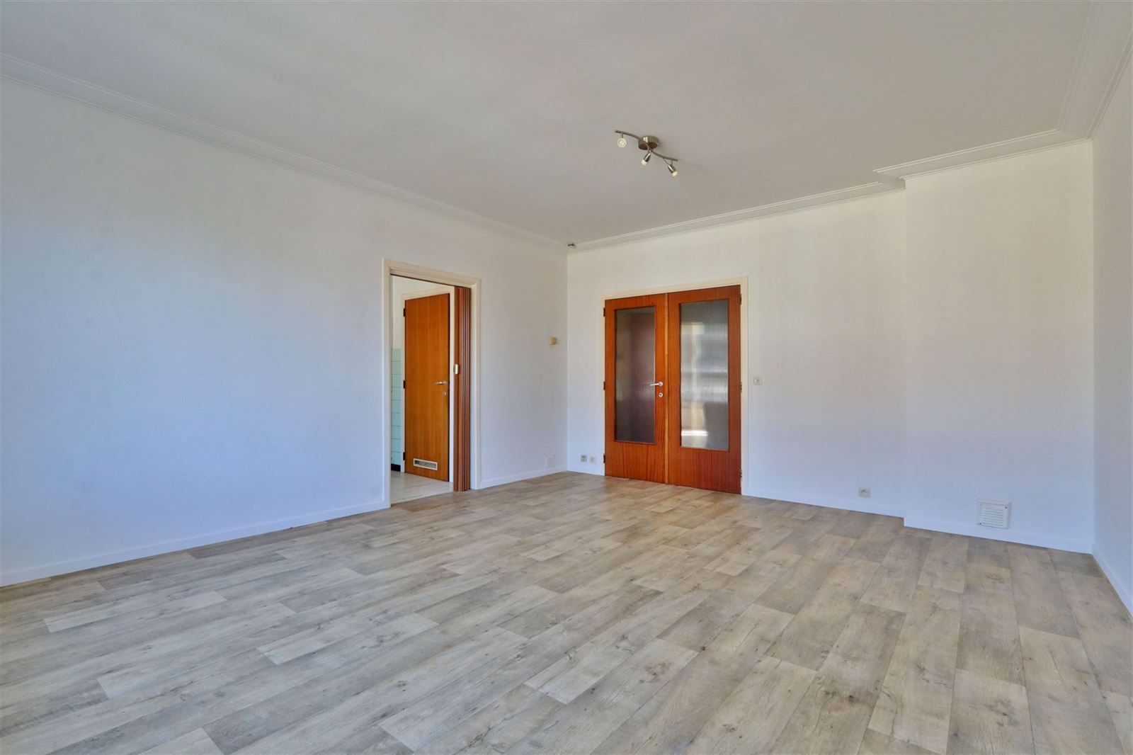 Appartement (78m²) op de 2de verdieping met 2 slaapkamers en staanplaats in garage. foto 3