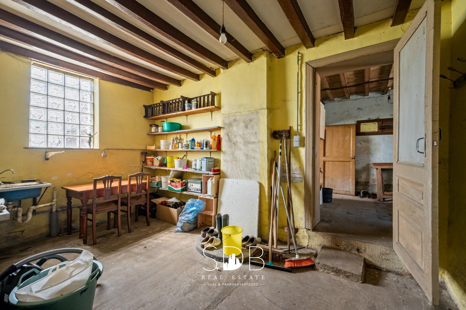 Charmante hoeve met bijgebouwen en graslanden op 27.559m² foto 14