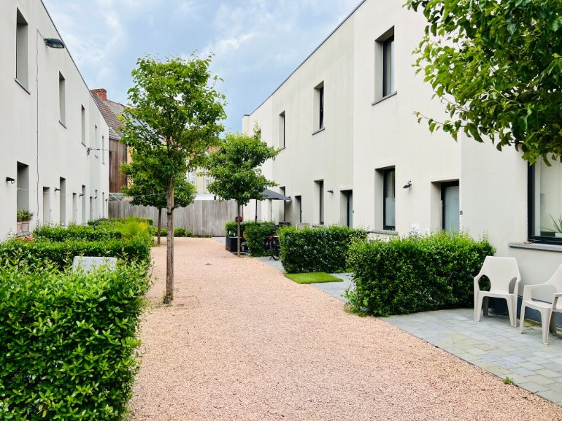 ENERGIEZUINIG GERENOVEERD BELUIKHUISJE MET 1 SLAAPKAMER EN VOORTUIN foto 1