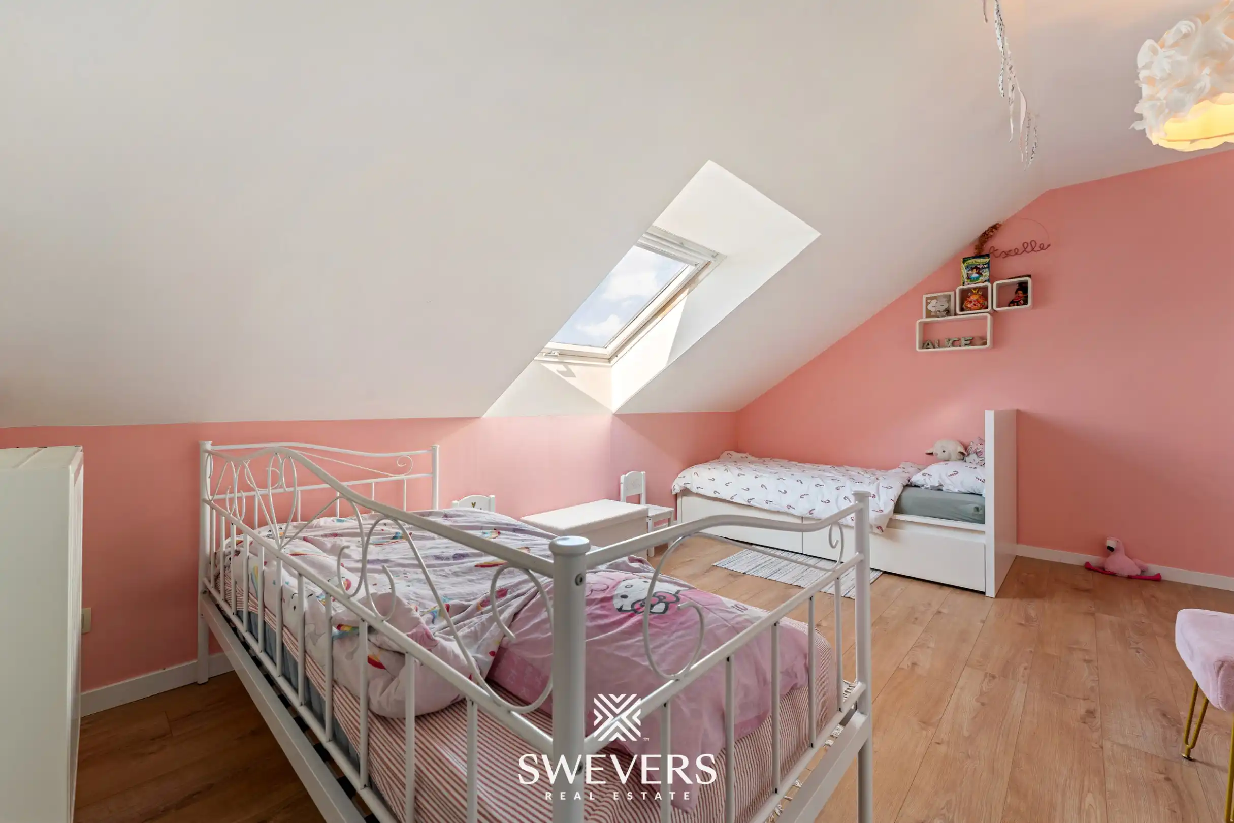 Instapklare open bebouwing met 4 slaapkamers tussen de boomgaarden in Gingelom foto 19