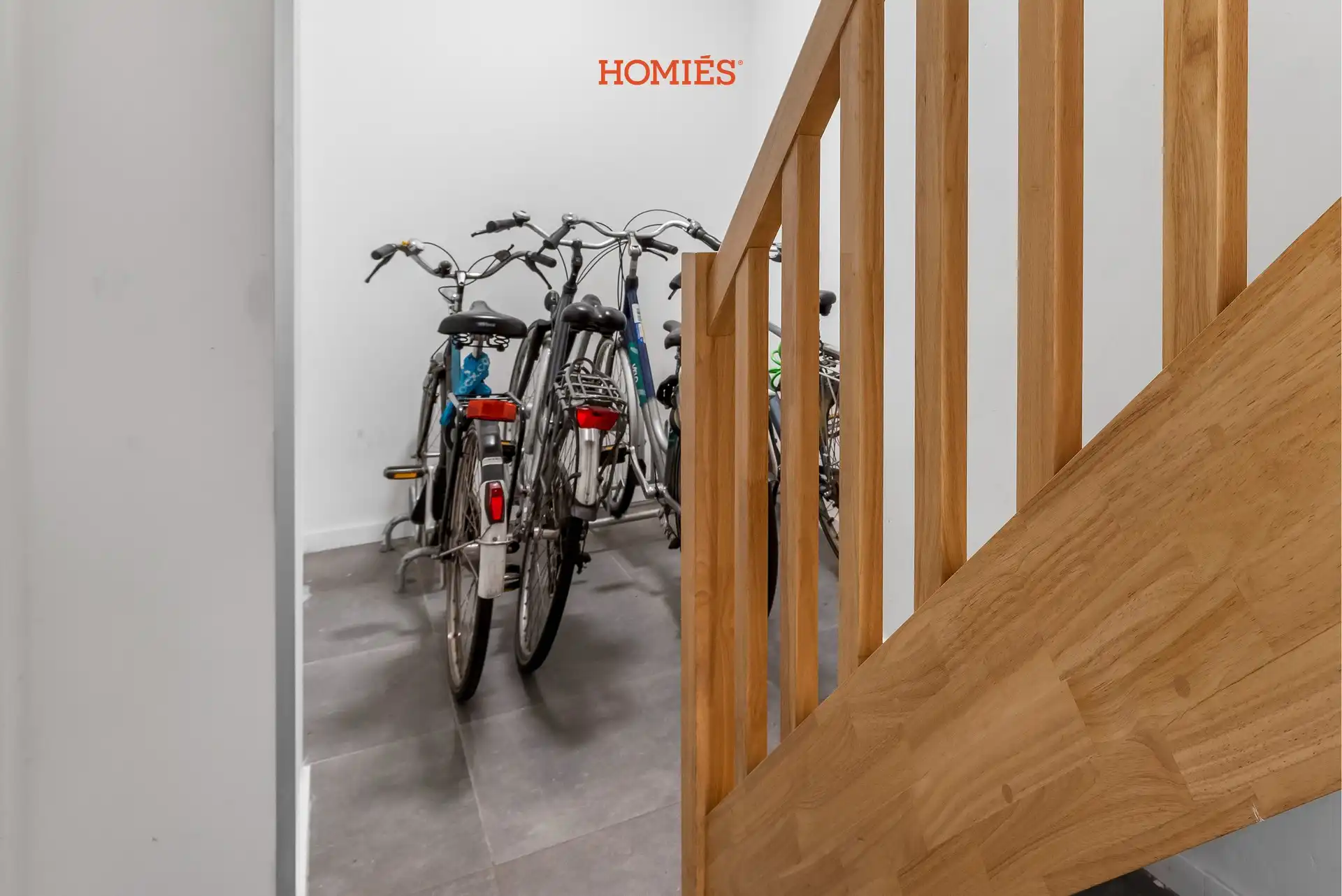 Stijlvolle studentenkamer met eigen sanitair op toplocatie foto 7