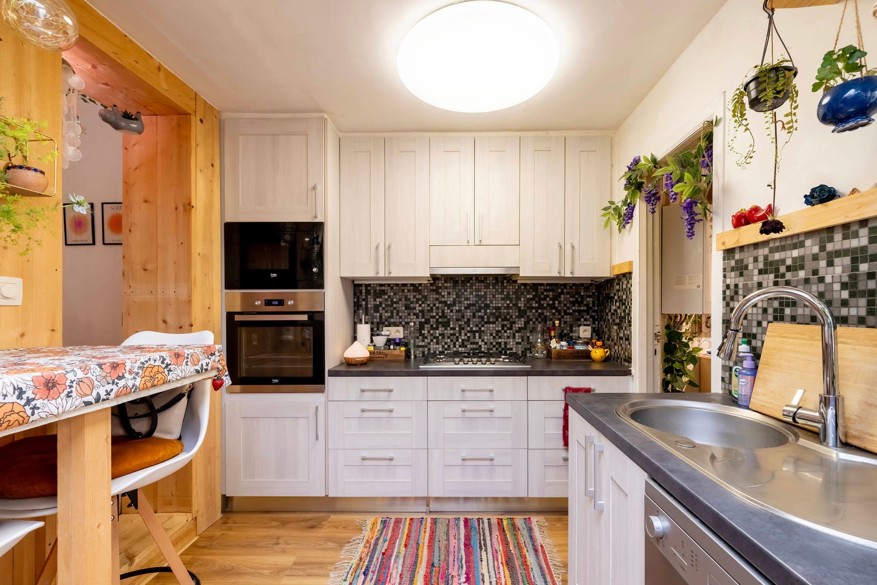 Woning met 3 slpk + bureau, kelder/zolder, tuin en servitude foto 8