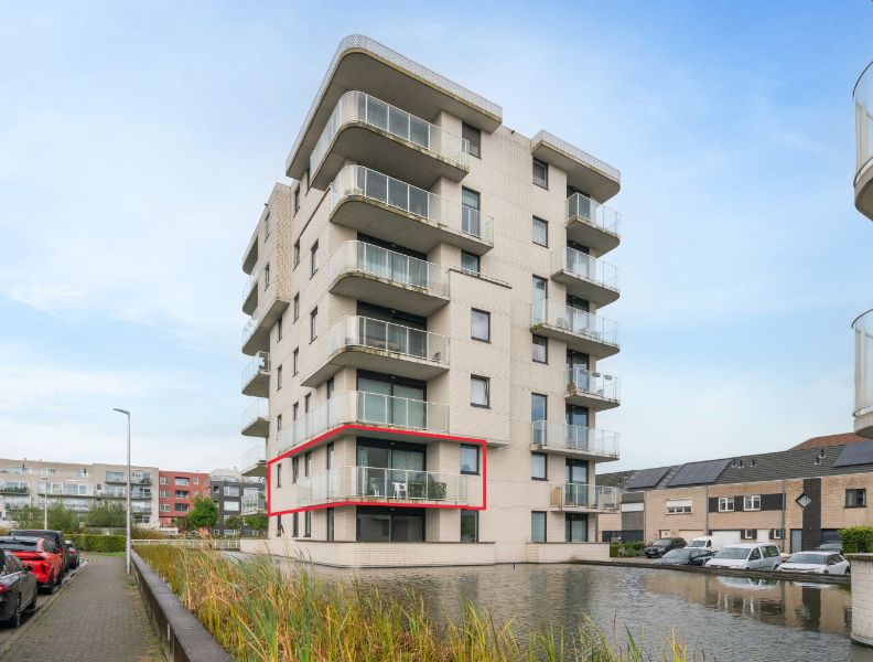 Prachtig instapklaar appartement !!! foto {{pictureIndex}}