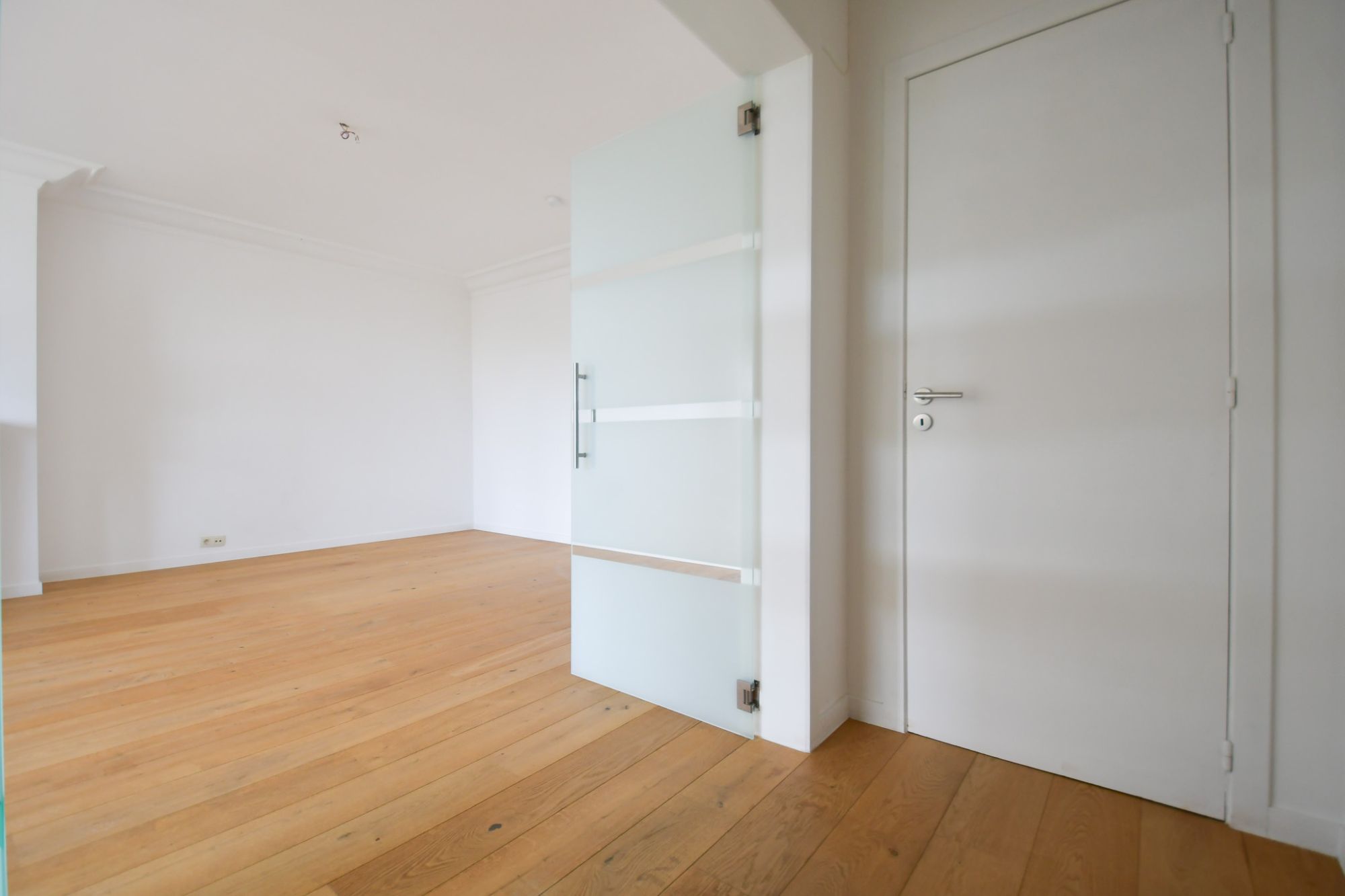 RUIM WOONAPPARTEMENT met PANORAMISCH ZICHT, 2 SLPKS en 2 TERRASSEN foto 10