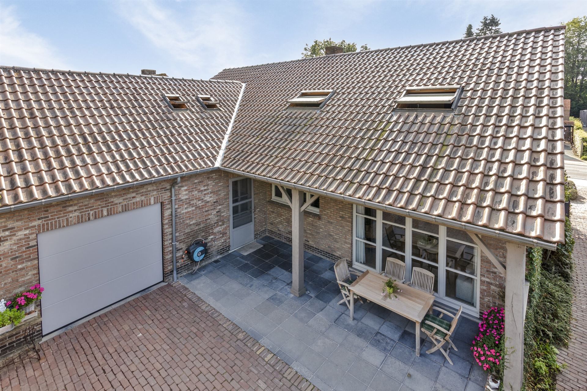 Gelijkvloerse woning met 3(6) slpkmrs en grote tuin foto 27