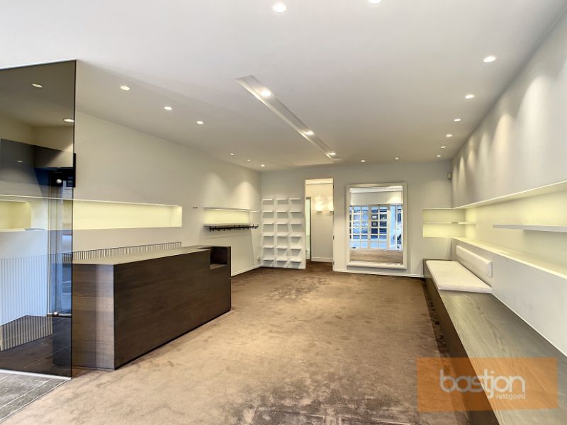 TE KOOP: Handelspand + Duplexappartement in hartje Kuurne foto 13