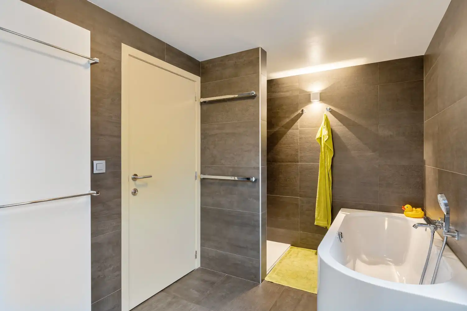 Moderne en energiezuinige driegevelwoning met 5 slaapkamers, een dressing, een garage en een tuin nabij het Provinciedomein te Kessel-Lo! foto 19