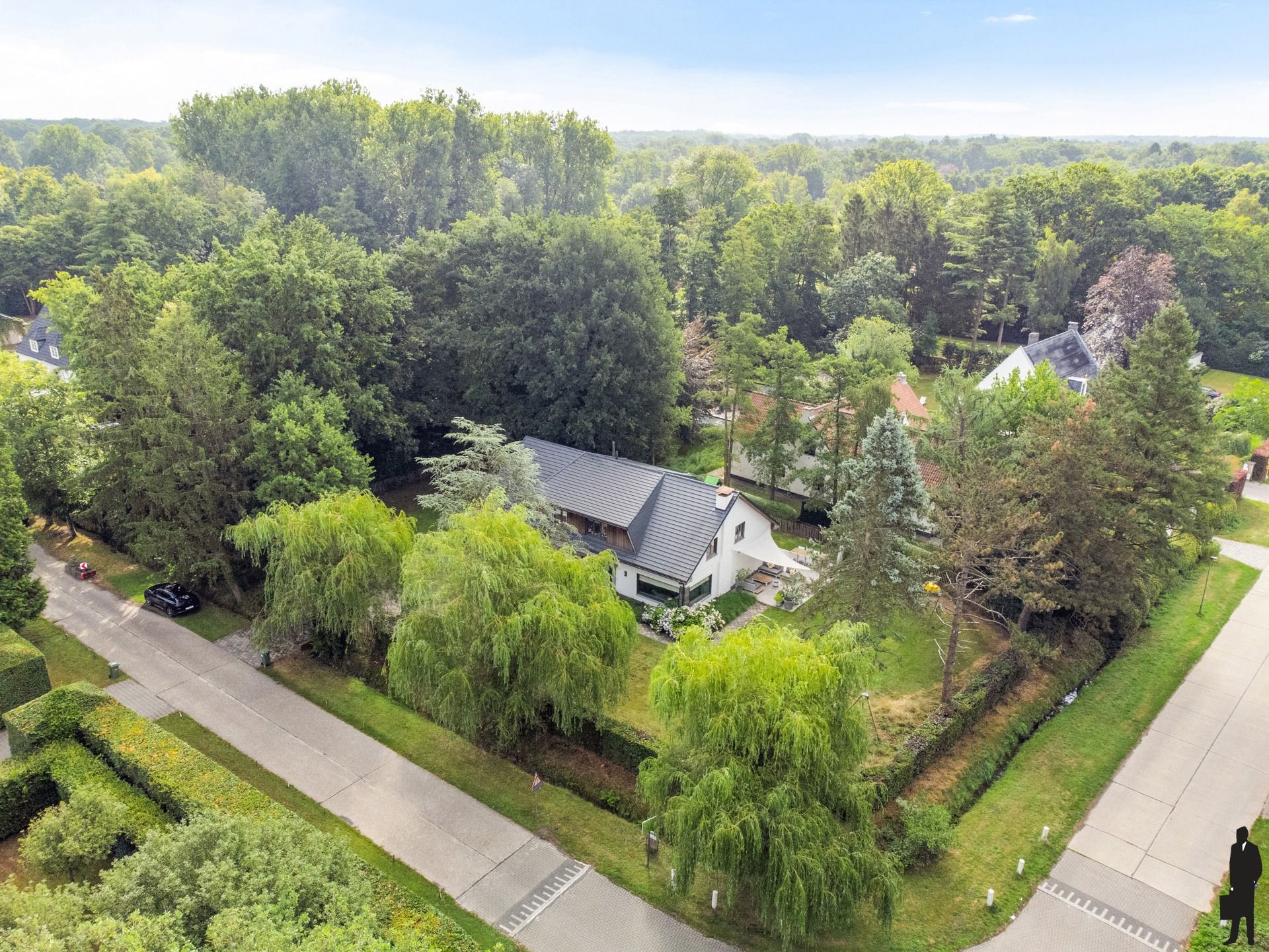 Stijlvolle gezinswoning op perceel van 2.165 m² in residentiële wijk Den Drijhoek foto 38