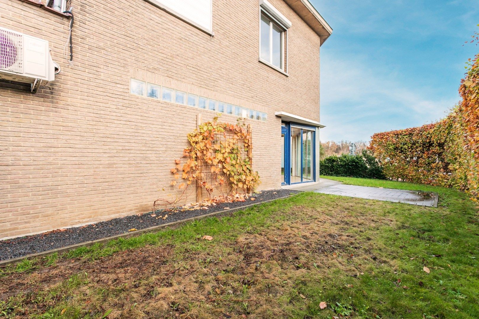 Opbrengsteigendom met 2 app in het centrum van Halle foto 9