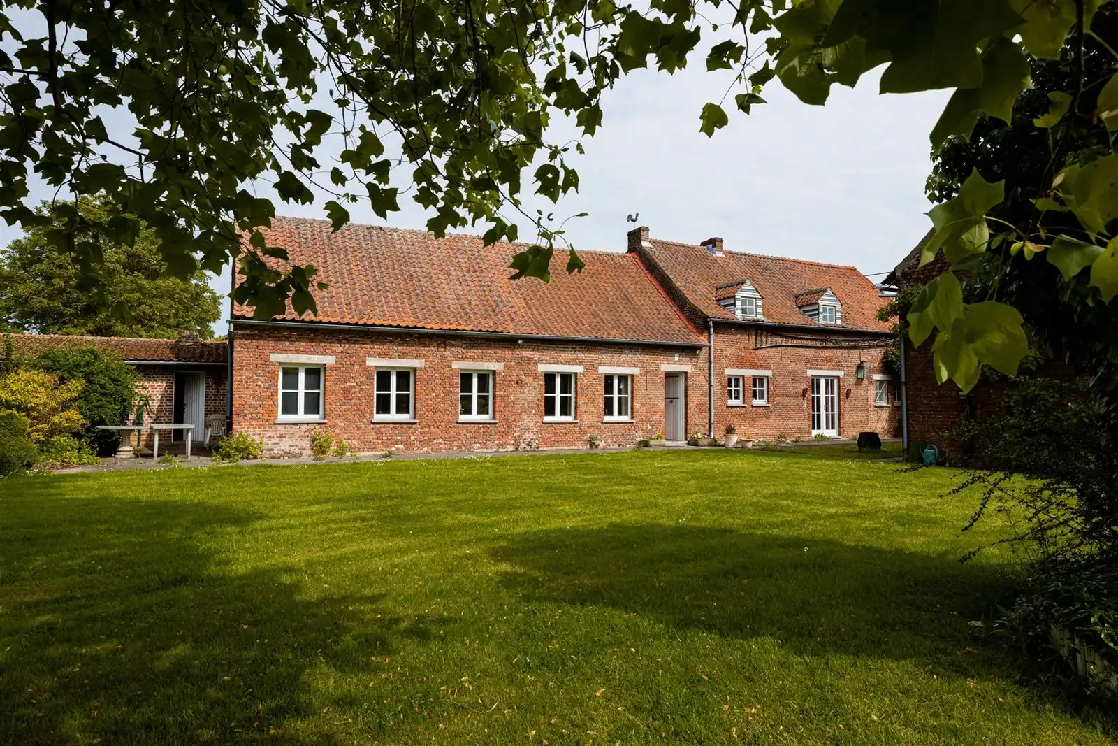 TE RENOVEREN Fermette met bijgebouwen op 64 are foto 8