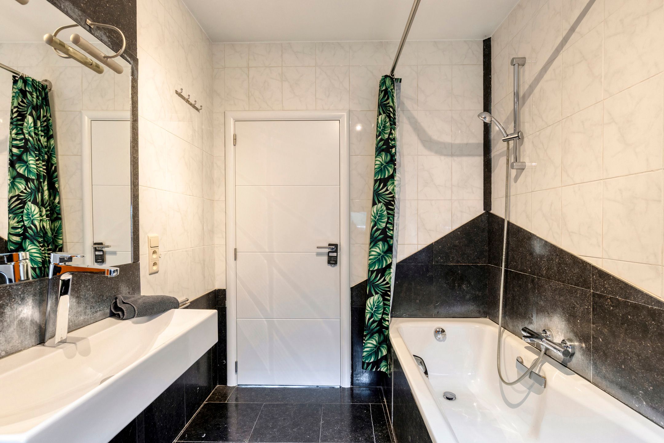 Volledig gerenoveerde woning foto 7