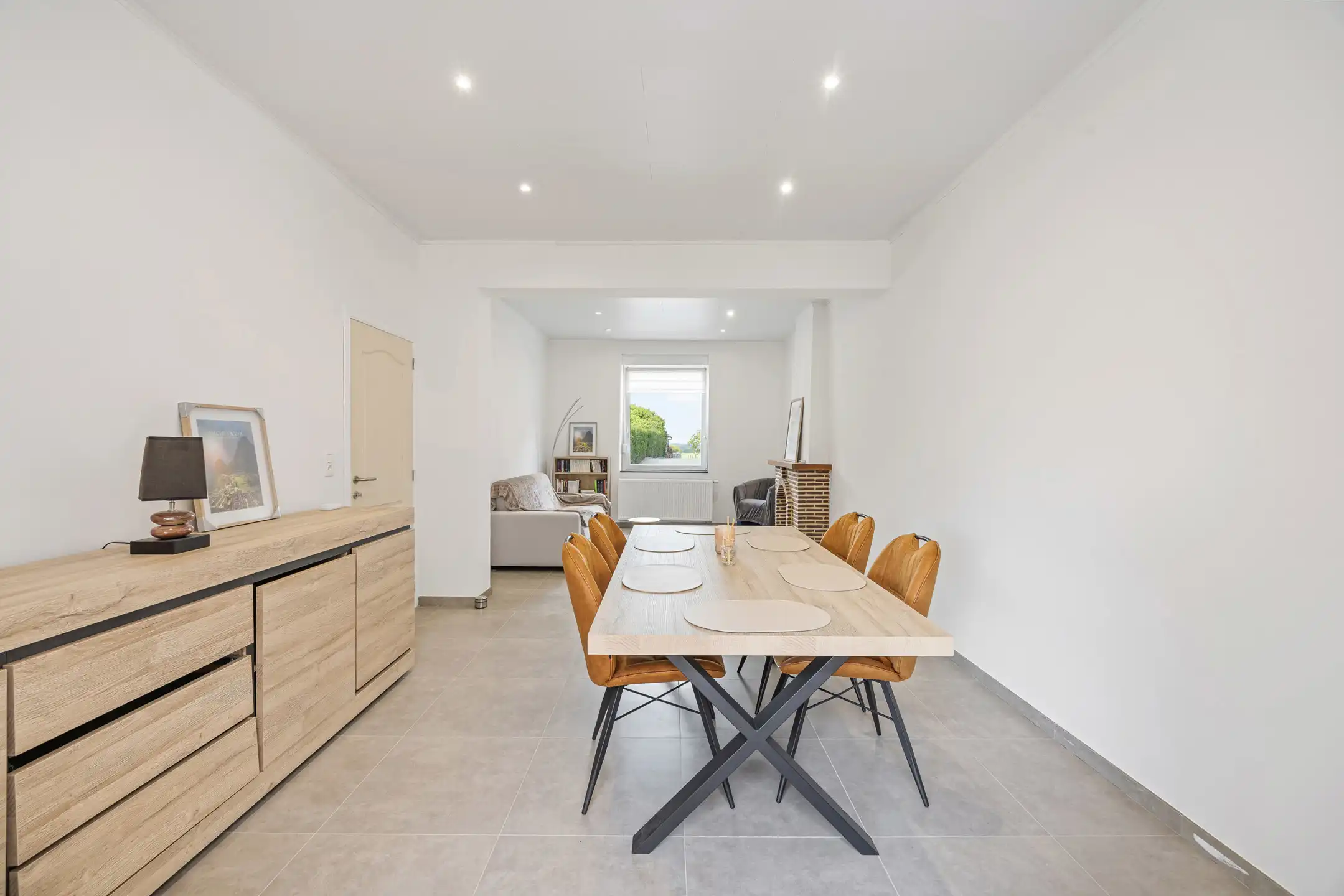 Instapklare gezinswoning met garage te Elst  foto 2