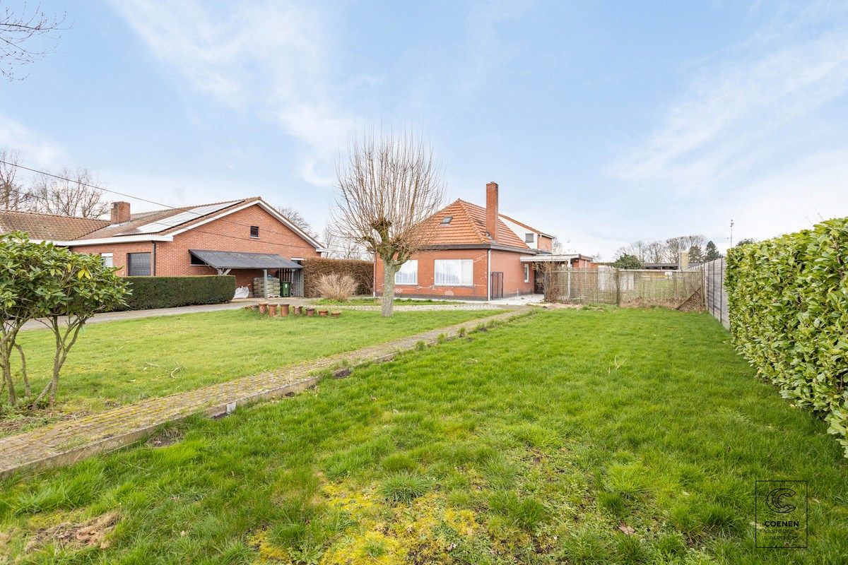 Volledig te renoveren open bebouwing van 146 m² op een uniek perceel te Brecht! foto 2